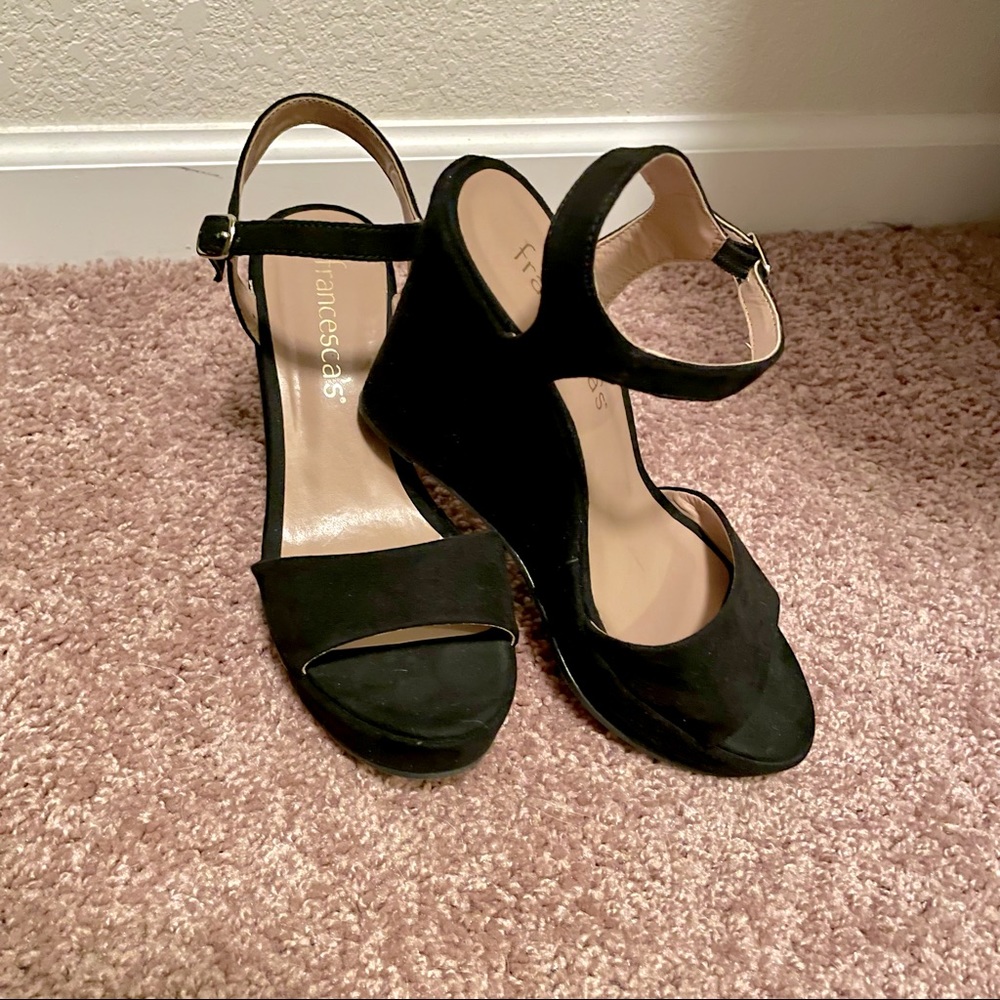 Francesca’s black faux suede wedge, Size 7, like new